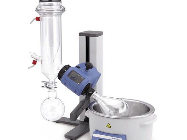 Rotovapor RV-3-with-Dry-Ice-Condenser.jpg